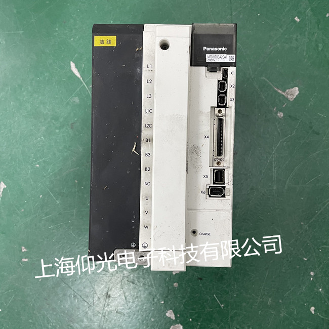 松下伺服驅(qū)動器維修MFDHTB3A2CA1報(bào)Err 14.0過載電流快速維修仰光