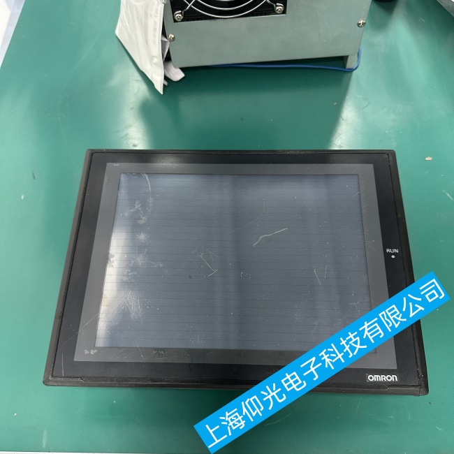 新疆歐姆龍觸摸屏NT31-ST123B-V3有背光無字符故障維修值得信賴